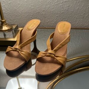 Ann Marino Tan Knot-Front Slide Heels